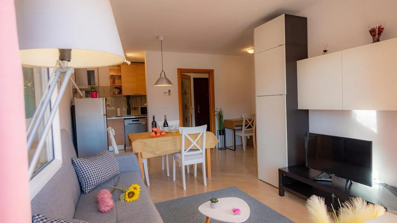 1St Floorc Apartment Pula Croatia