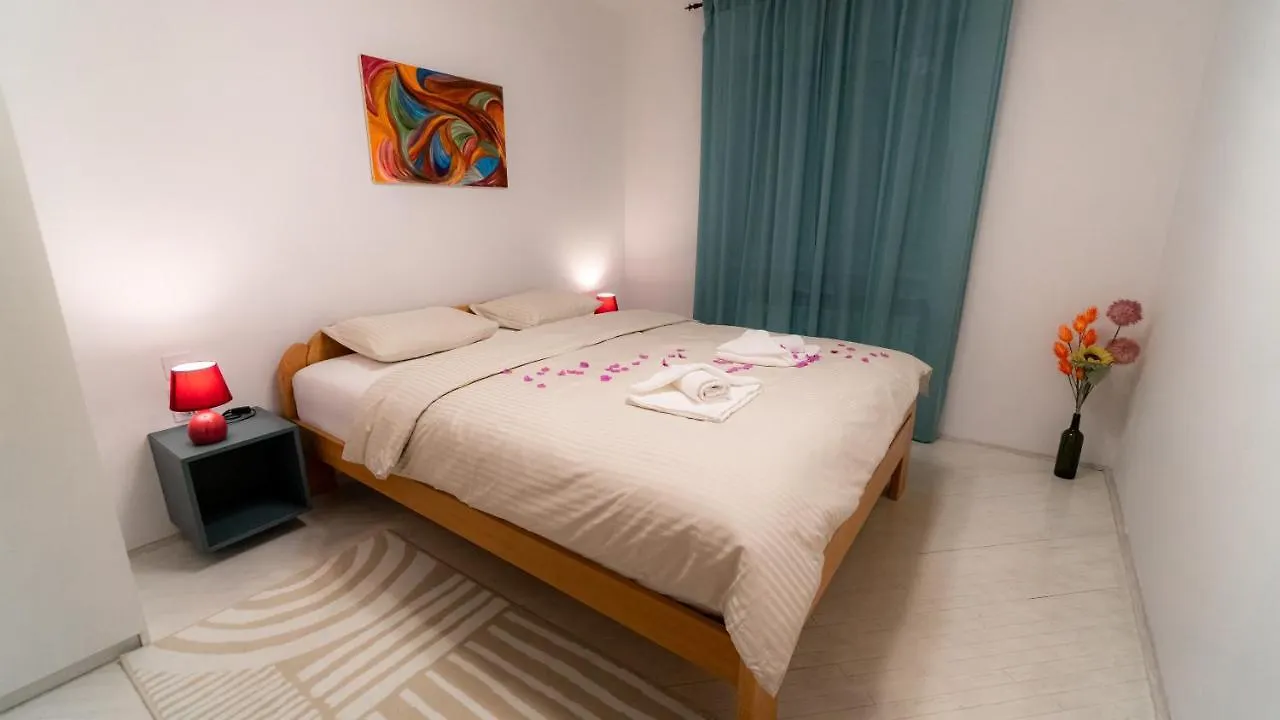 1St Floorc Apartment Pula